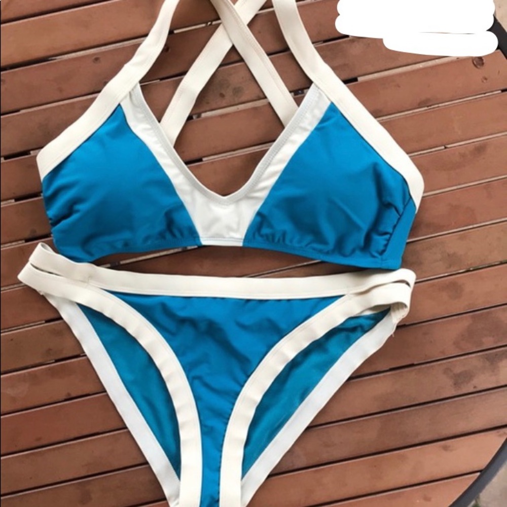 Vigoss Women’s Colorblock bikini top & bottom